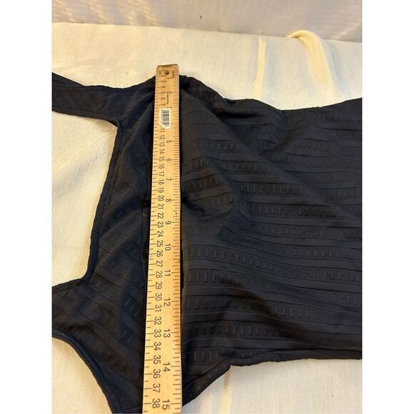 It Figures bathing suit rn#91106 Black Ribbed C Cup - Picture 7 of 8